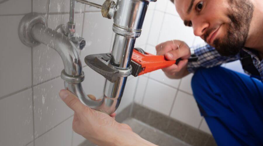Professional same day plumber services in Kinmundy, IL